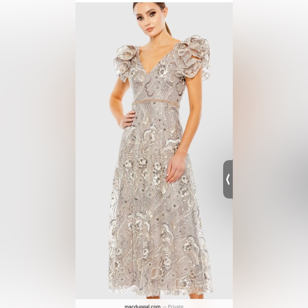 BRAND NEW Mac Duggal champagne Embellished Midi Dress, size 4